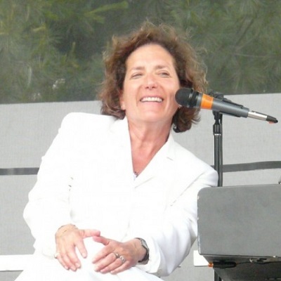 Julie Gold